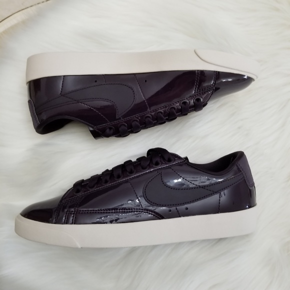 Nike Blazer Low Special Edition Premium Shoes - Picture 6 of 8